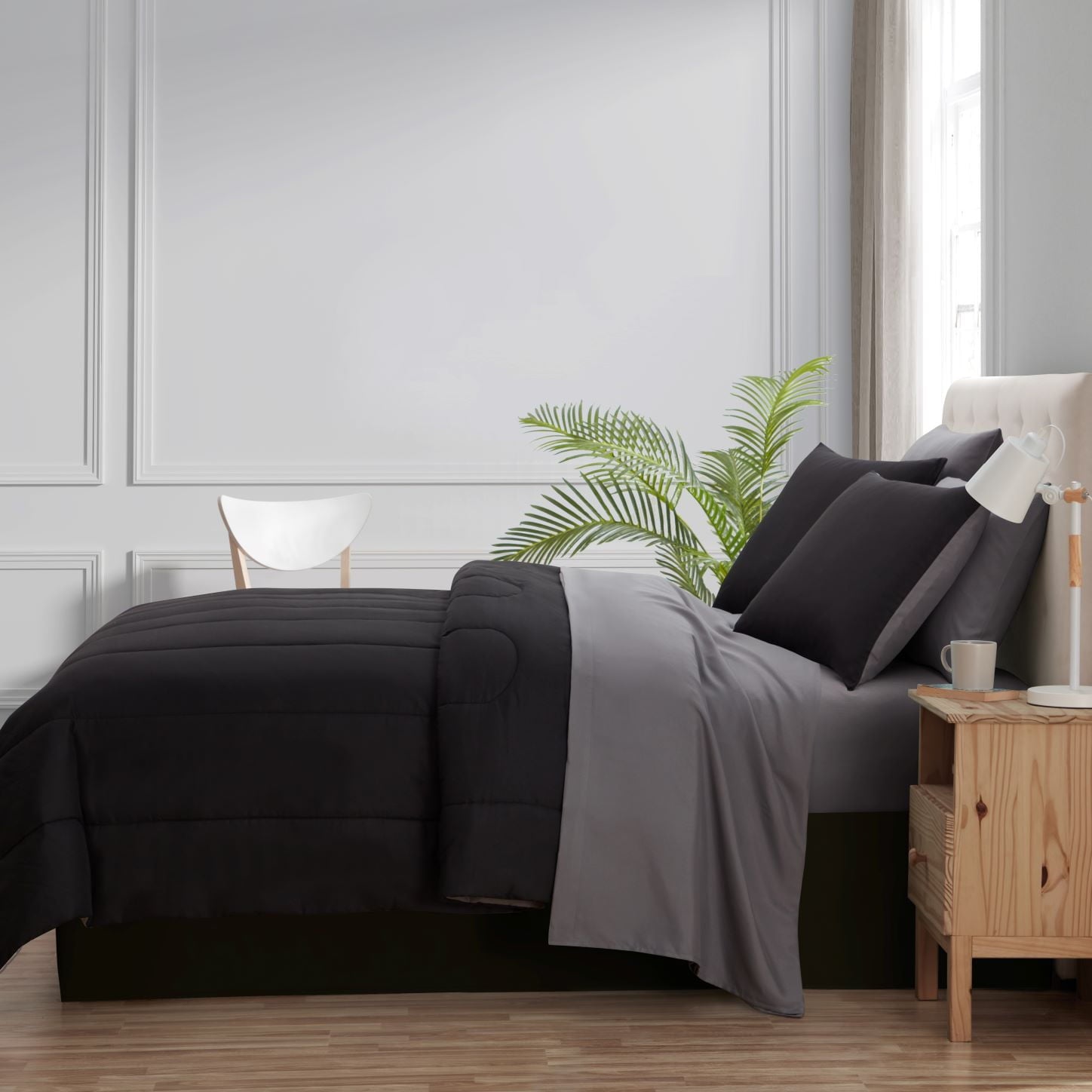 Mainstays 7 Piece Reversible Bed in a Bag Comforter Set with Sheets, Black, King - Image 3