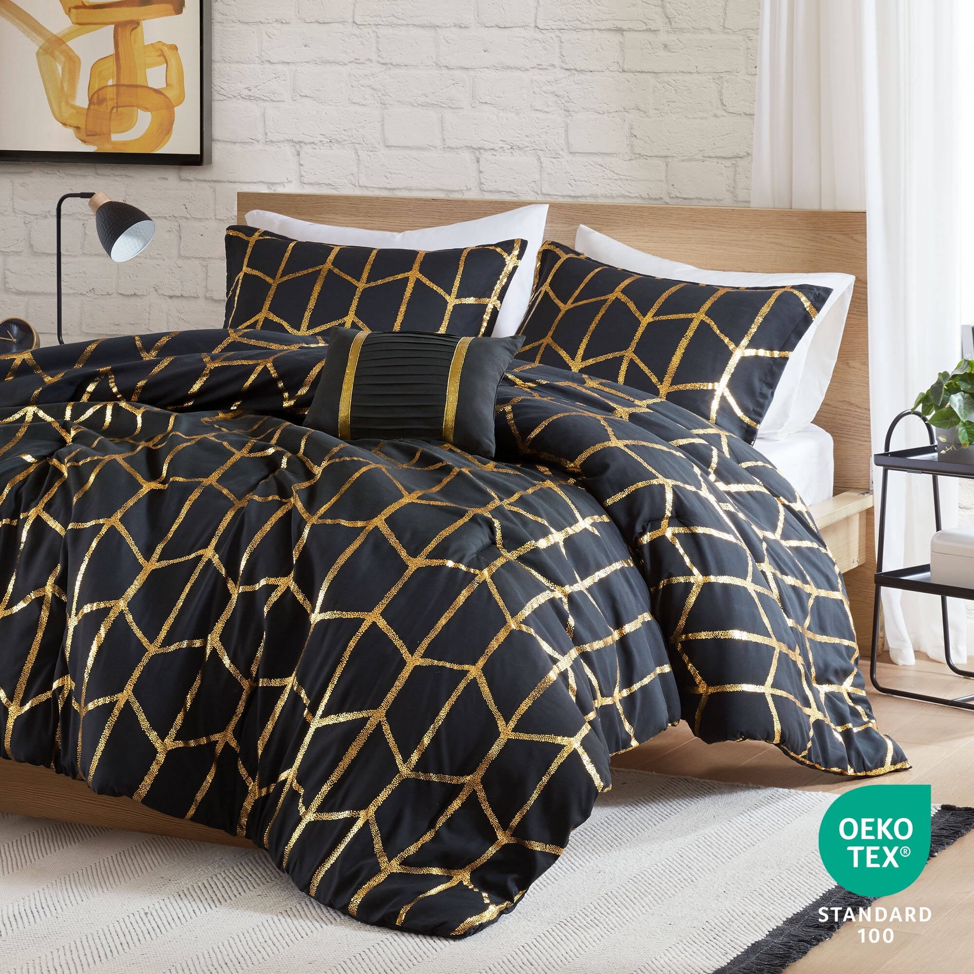 Full/Queen Size Comforter Set, 4-Piece Bedding Set for All Seasons, Geometric Metallic Comforter Bed Set with Decor P... - Image 5