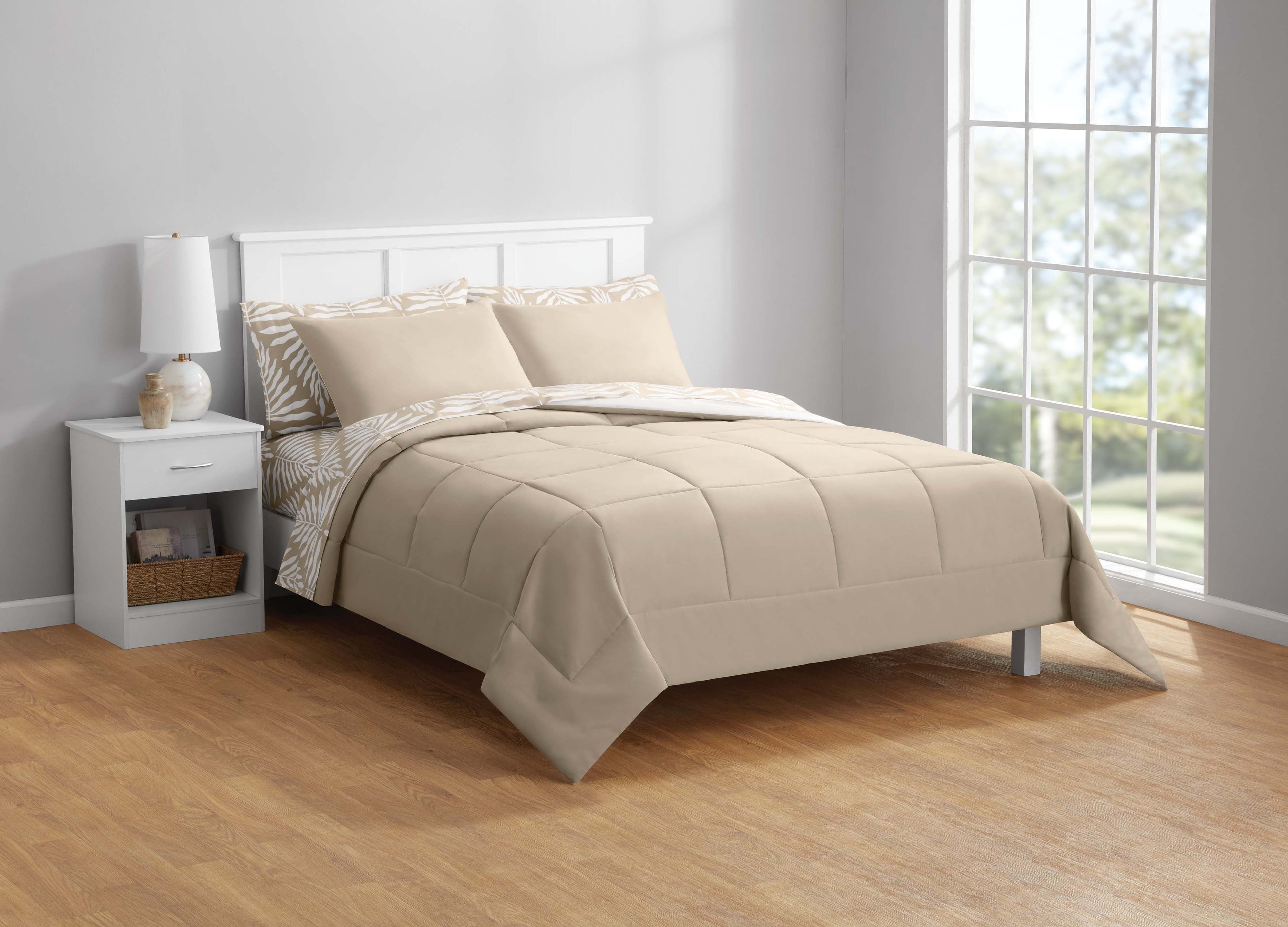 All in One Reversible Comforter and Sheet Set- 7 Piece, Queen, Beige Palm - Image 4