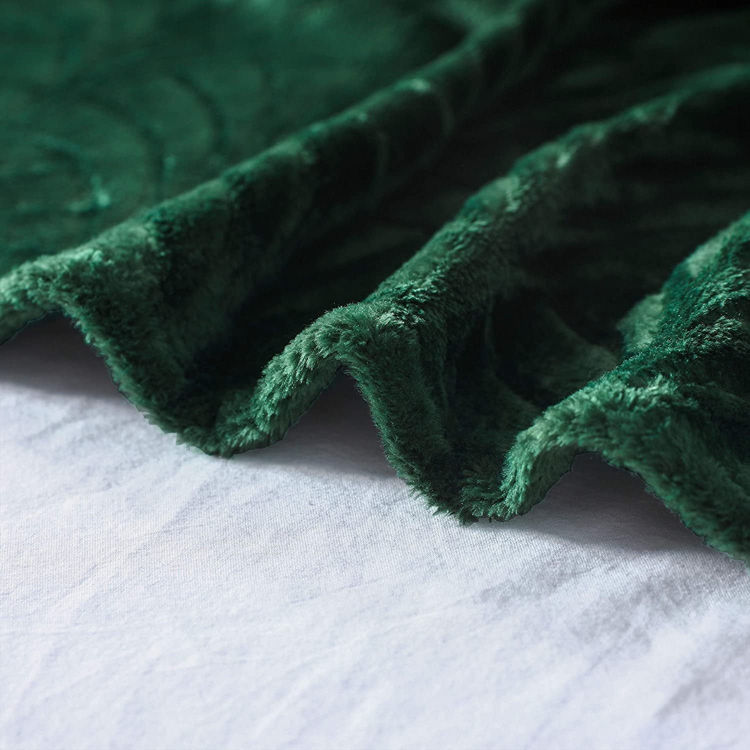 Fleece Throw Blanket for Couch, Soft Fluffy Sofa Bed Blanket with Vintage Pattern for All Season, Warm and Lightweigh... - Image 2