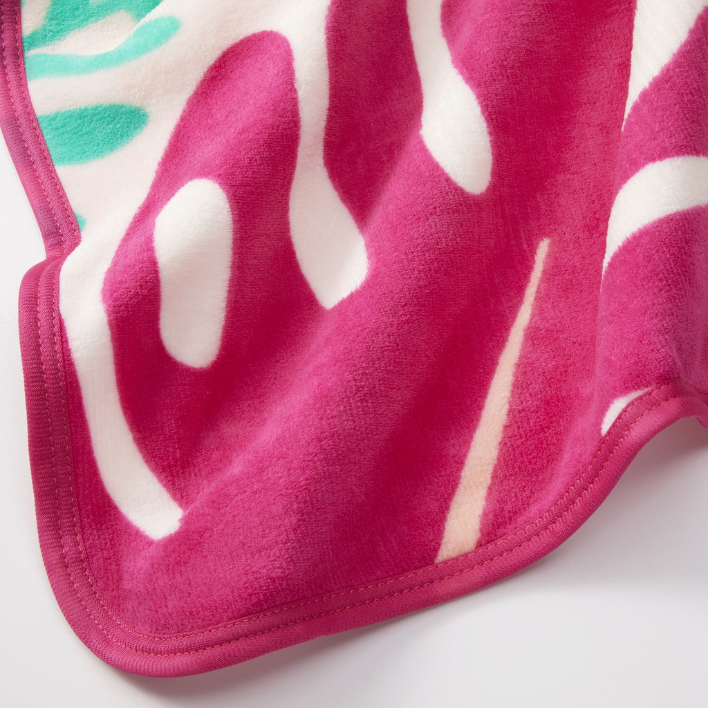 Kids Pink White Print Fleece Throw Blanket, 46 x 60 - Image 5