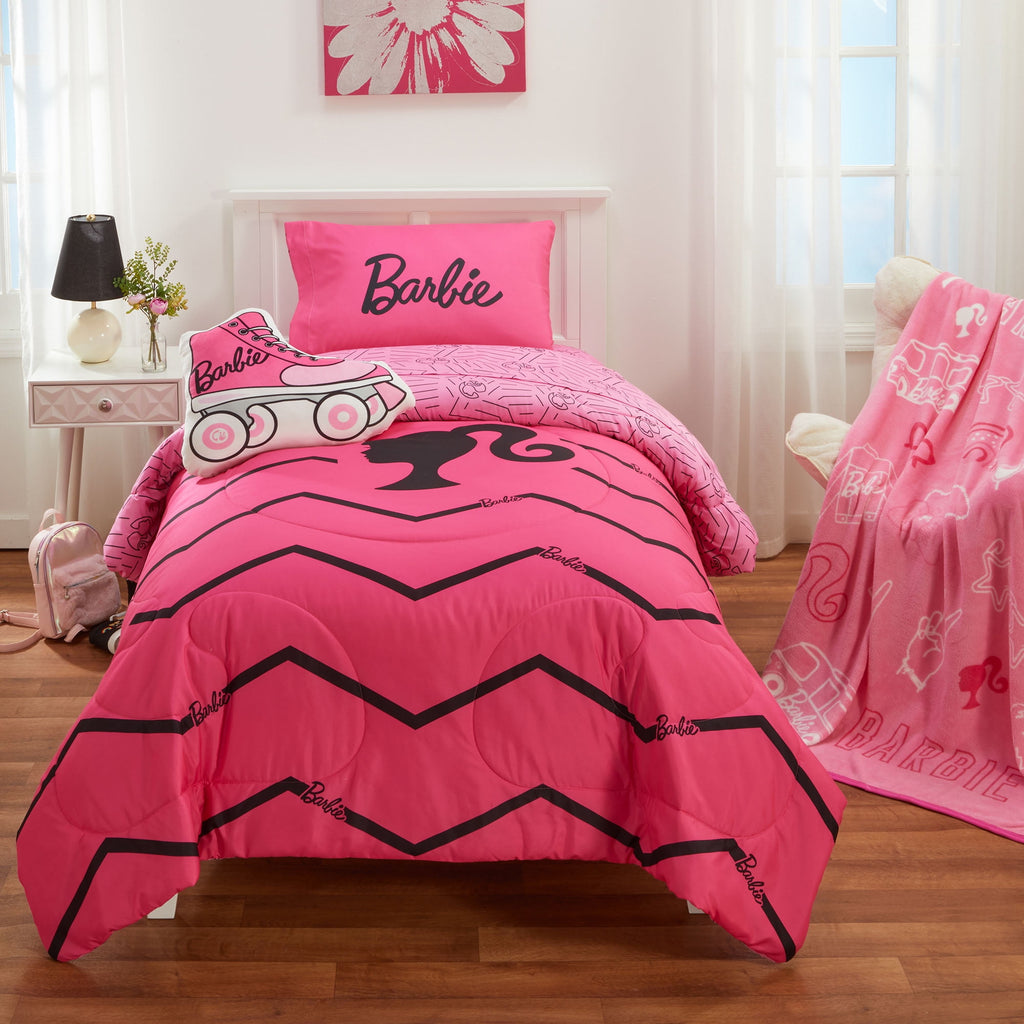 Kids 2 Piece Pink Black Chevron Reversible Comforter and Pillowcase set, Twin/full - Image 2