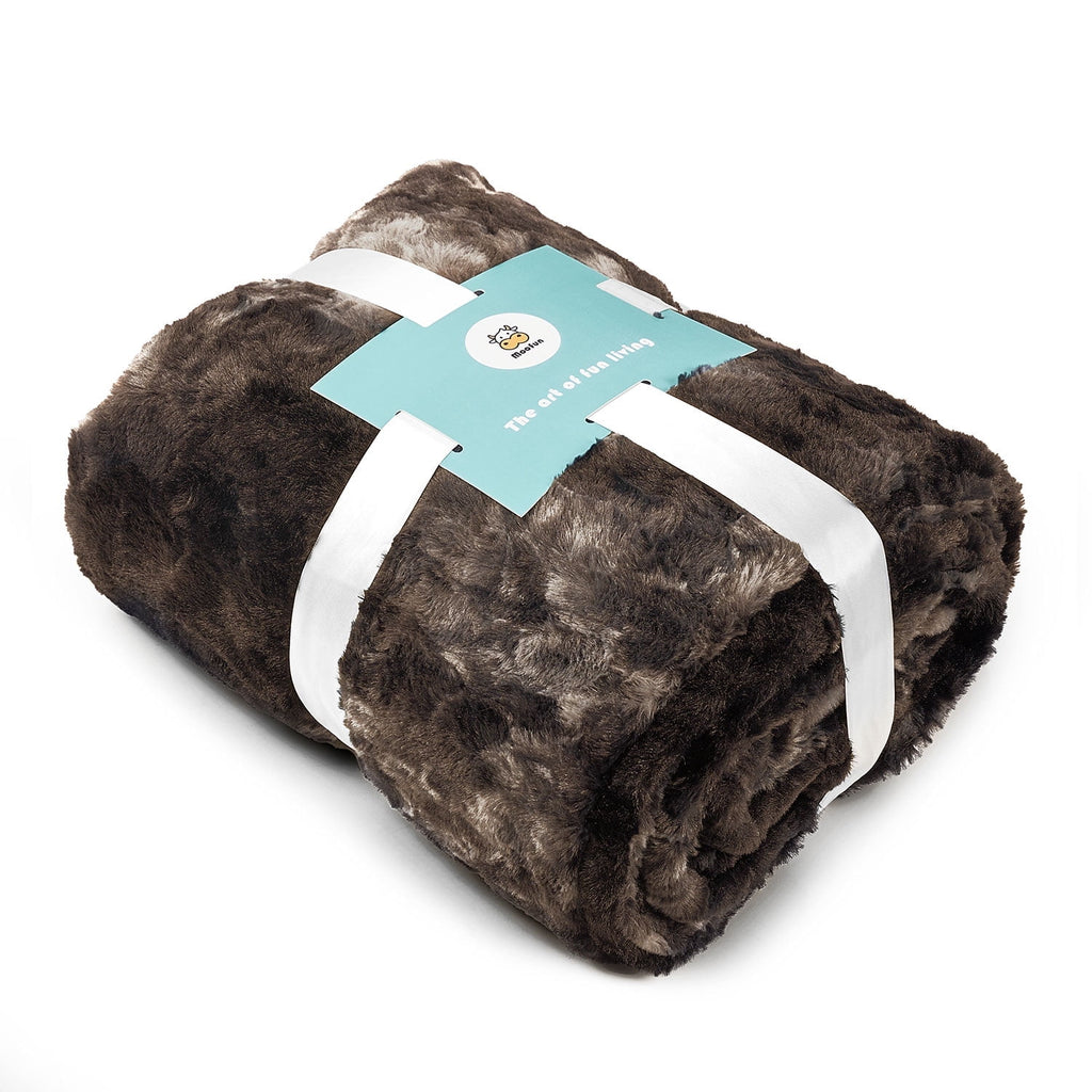 MOOFUN Faux Rabbit Fur Throw Blanket- 50x60 inches, Soft Fluffy Cozy Warm Fuzzy Machine Washable, Durable Blanket for Couch and Bed - Brown - Image 2