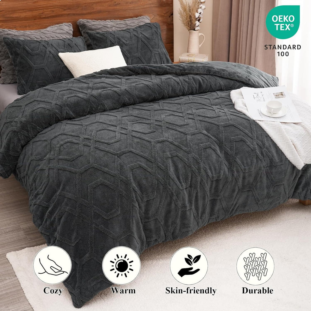 PHF Warm Sherpa Fleece Queen Comforter Set, 3D Tufted Fluffy Dark Grey Bedding for Winter, Soft 3 Pieces Shaggy Bed Set, 1 Comforter (90"x90 - Image 4