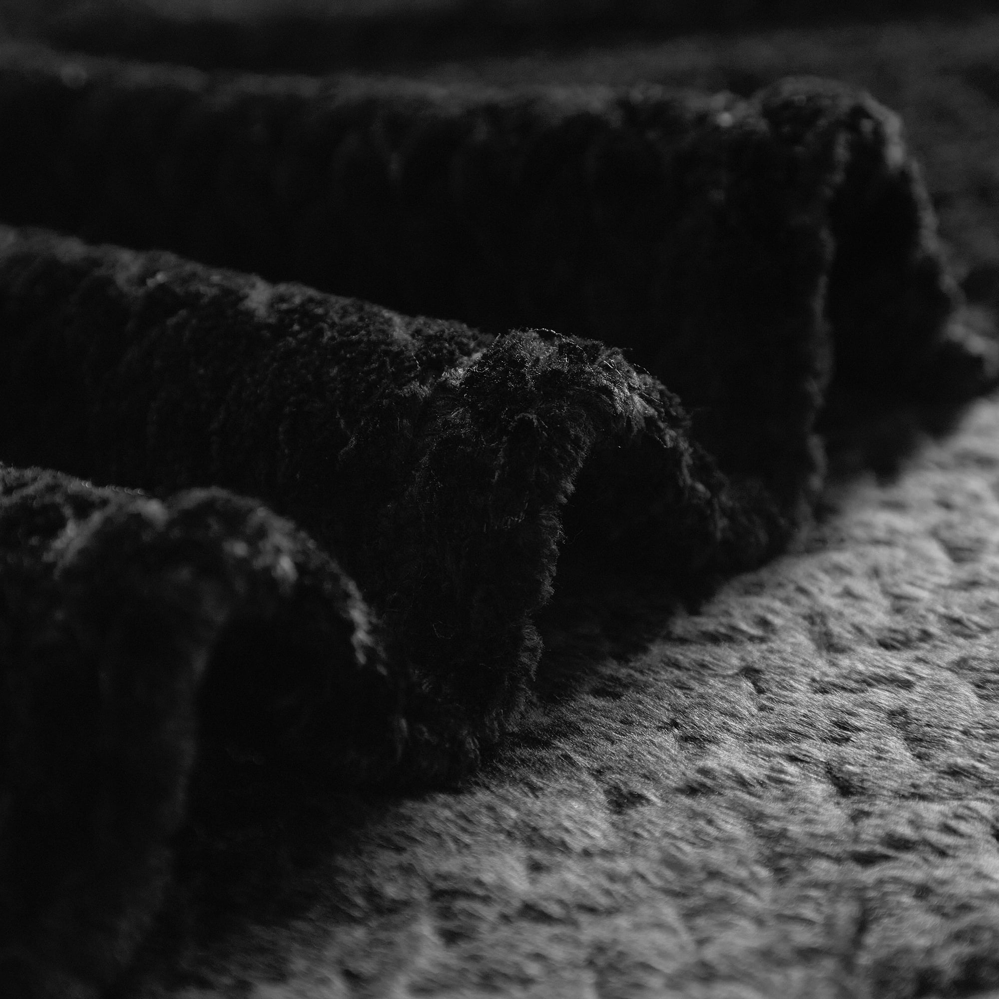 Cozy Textured Plush Throw Blanket, Black, 50"x60" All Ages - Image 2