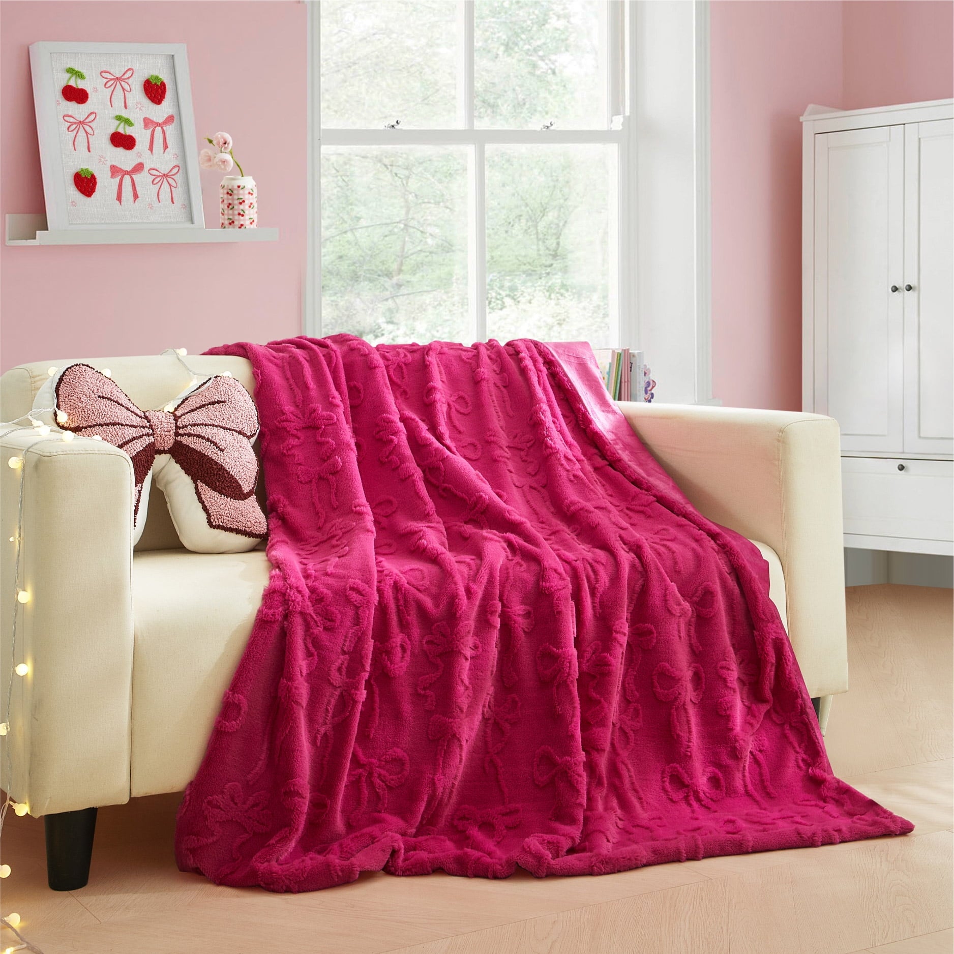 Gen Z 50" x 60"Carved Bow Faux Fur Throw - Image 2