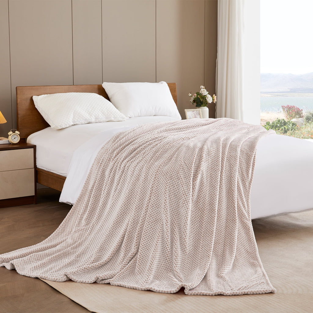 Exclusivo Mezcla Waffle Textured Mixed Camel Fleece Blanket, Super Soft and Warm 50"x70" Throw Blanket for Couch, Cozy, Fuzzy and Lightweigh - Image 4