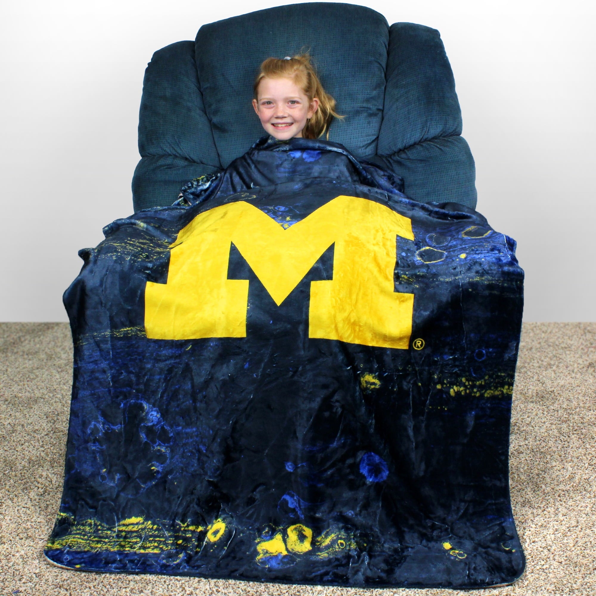 Michigan Wolverines Sublimated Soft Throw Blanket, 42" x 60" - Image 3