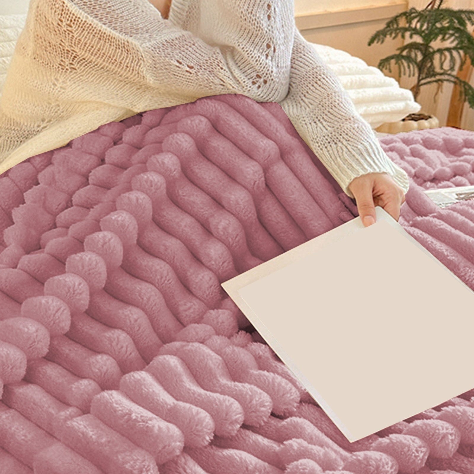 Faux Fur Throw Blanket for Couch, Soft and Thick Double Layer Throw Blanket, Lightweight Plush Fuzzy Luxury Winter Bl... - Image 4