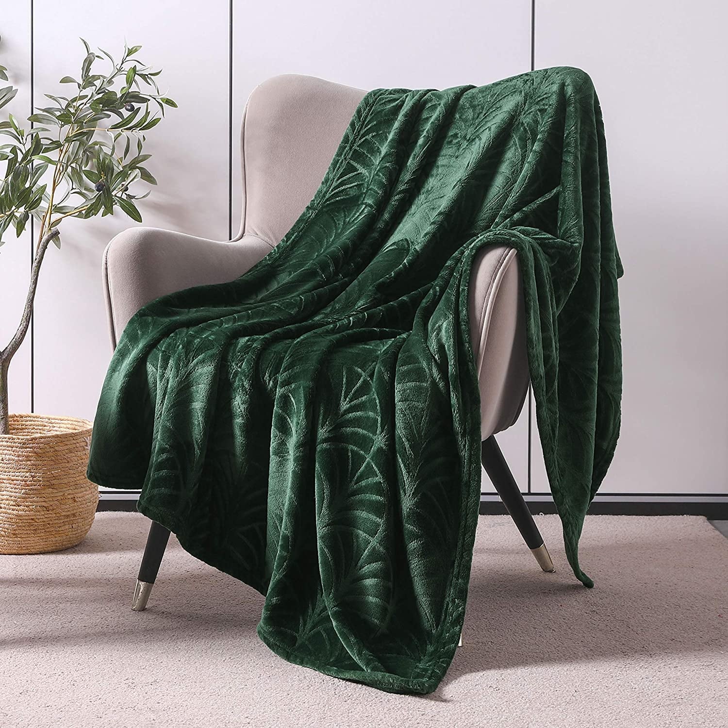 Fleece Throw Blanket for Couch, Soft Fluffy Sofa Bed Blanket with Vintage Pattern for All Season, Warm and Lightweigh... - Image 4