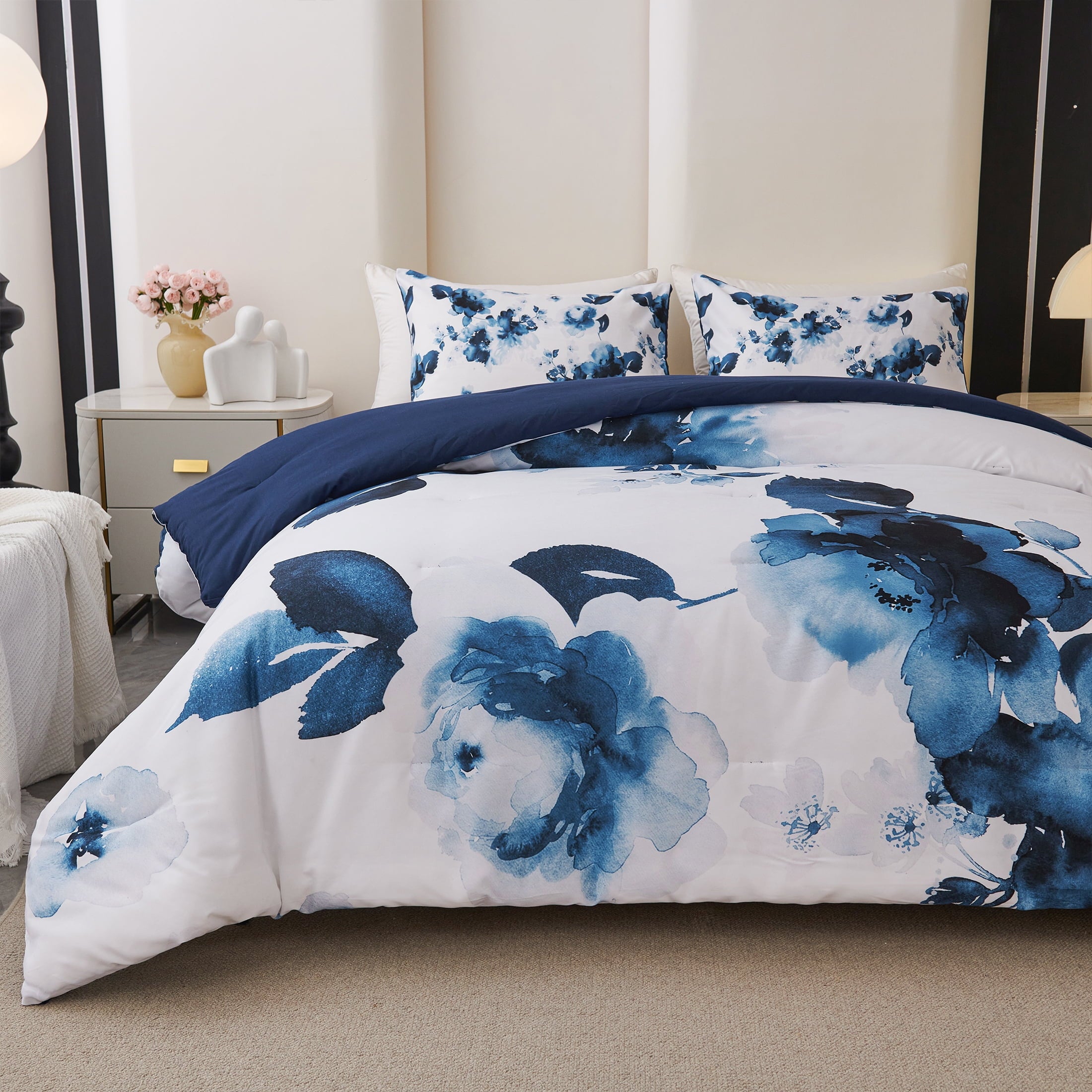 3 Pieces Blue and White Floral Comforter Set King Size, Flower Bedding with Watercolor Flowers Pattern for Women, Rev... - Image 5