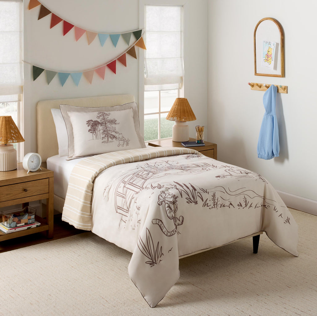 Winnie The Pooh Kids 2 Piece Khaki Comforter and Sham Bedding Set, Twin/Full - Image 2