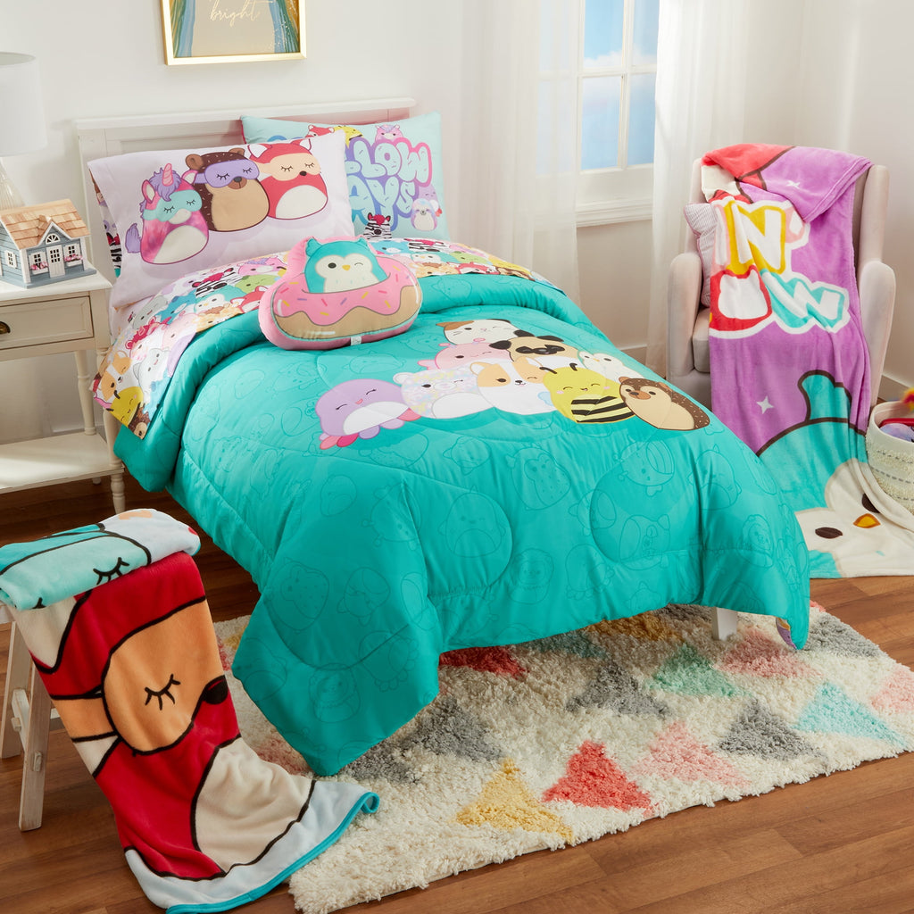 Squishmallows Kids 2 Piece Teal Blue Reversible Comforter and Pillowcase set, Twin/full - Image 4