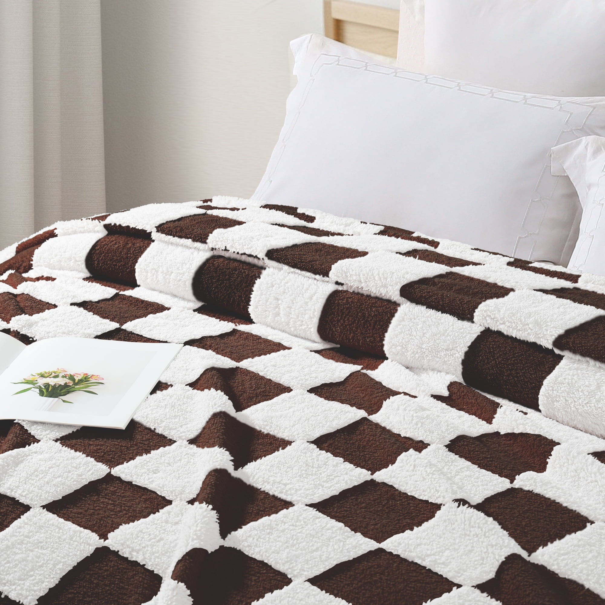 Checkered Throw Blanket, Super Soft and Warm Fluffy Fleece Blanket for Couch, Sofa, Bed, Cute Plaid Pattern, Coffee, ... - Image 6