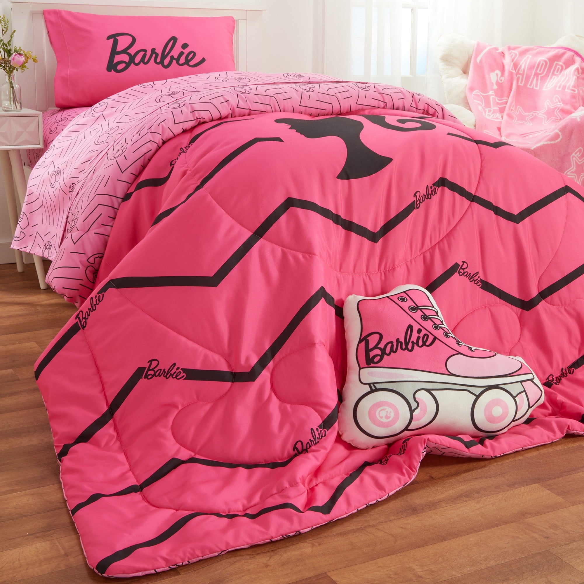 Kids 2 Piece Pink Black Chevron Reversible Comforter and Pillowcase set, Twin/full - Image 5
