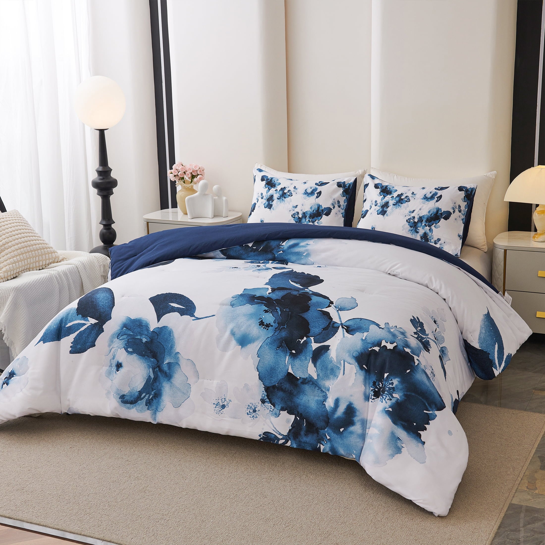 3 Pieces Blue and White Floral Comforter Set King Size, Flower Bedding with Watercolor Flowers Pattern for Women, Rev... - Image 4