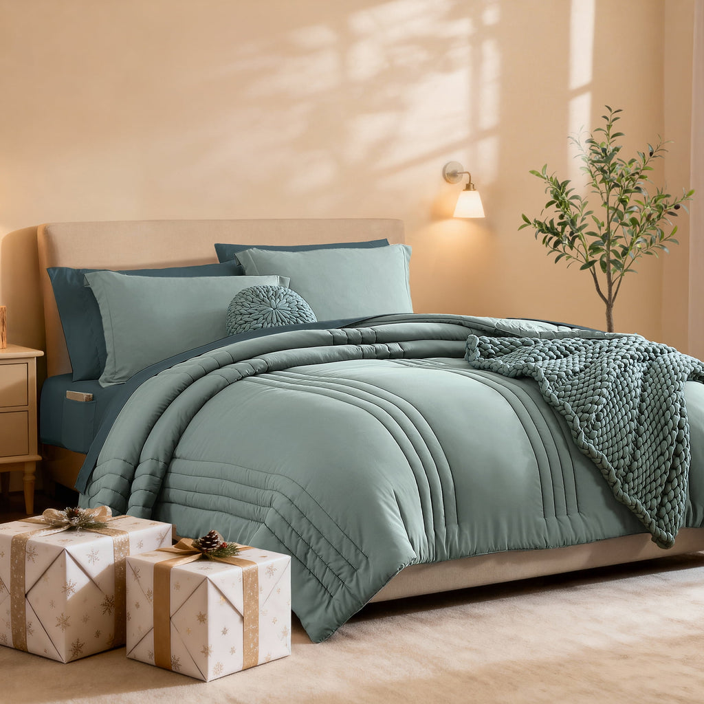 Amberspace 7-piece Bed in a Bag Comforter Set with Sheets,Sage Green,Full