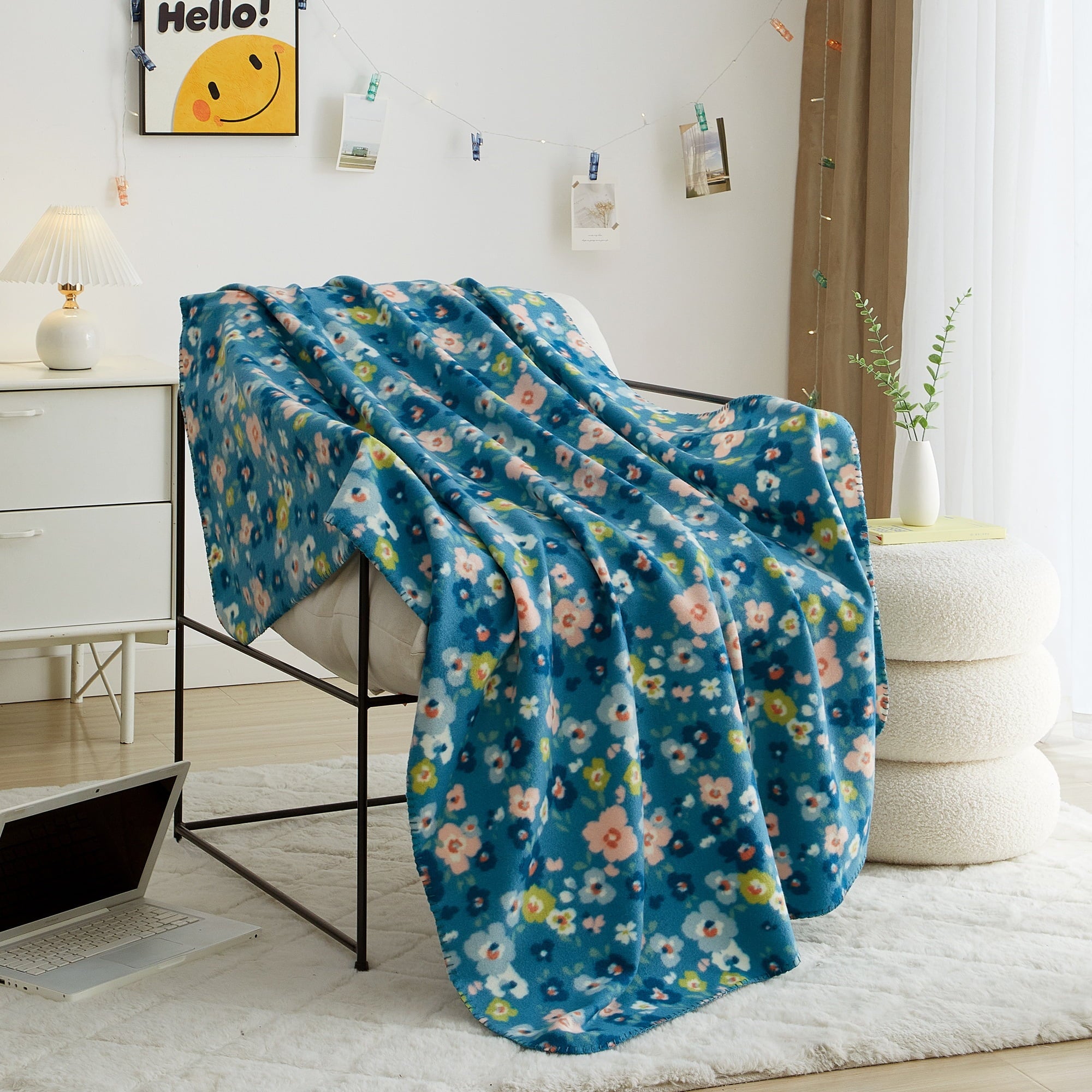 Mainstays Cozy Fleece Throw Blanket Delightful Floral 50" x 60", All Ages