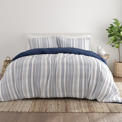 2-Piece Navy Farmhouse Dreams ReversiblePrint Comforter Set, Twin/TwinXL