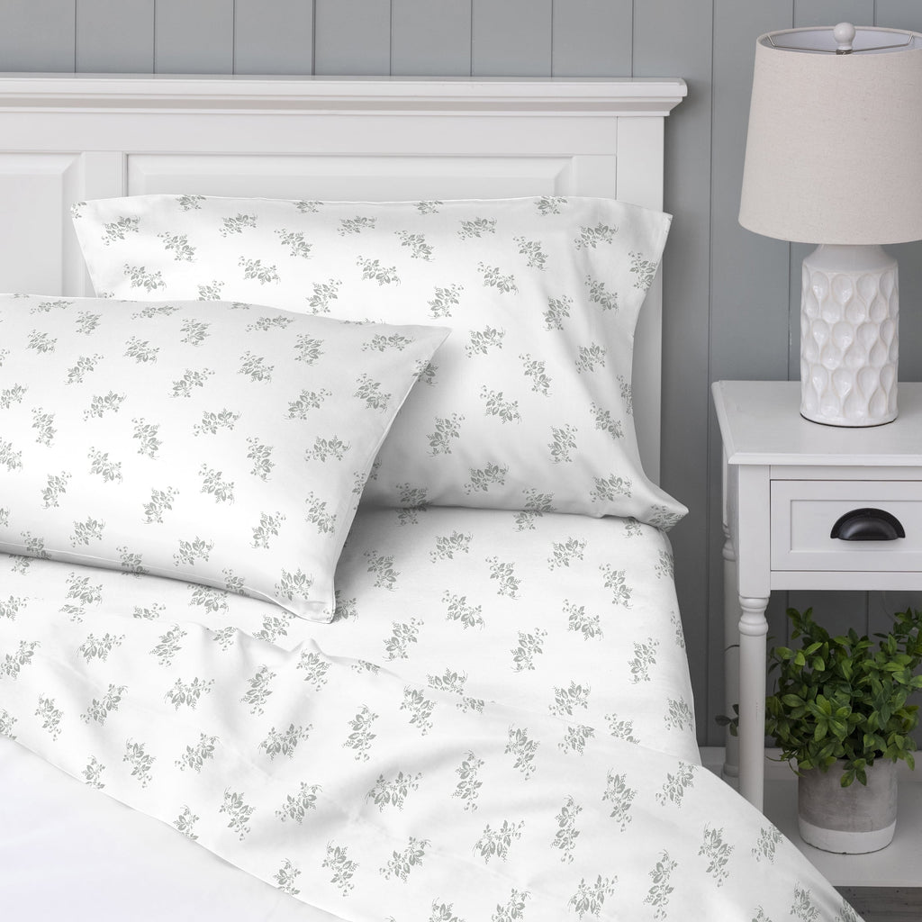 100% Cotton Percale 4-Piece Queen Size Deep Pocket Printed Bed Sheets Set, 1 Fitted, 1 Flat Sheet with 2 Pillowcases,...