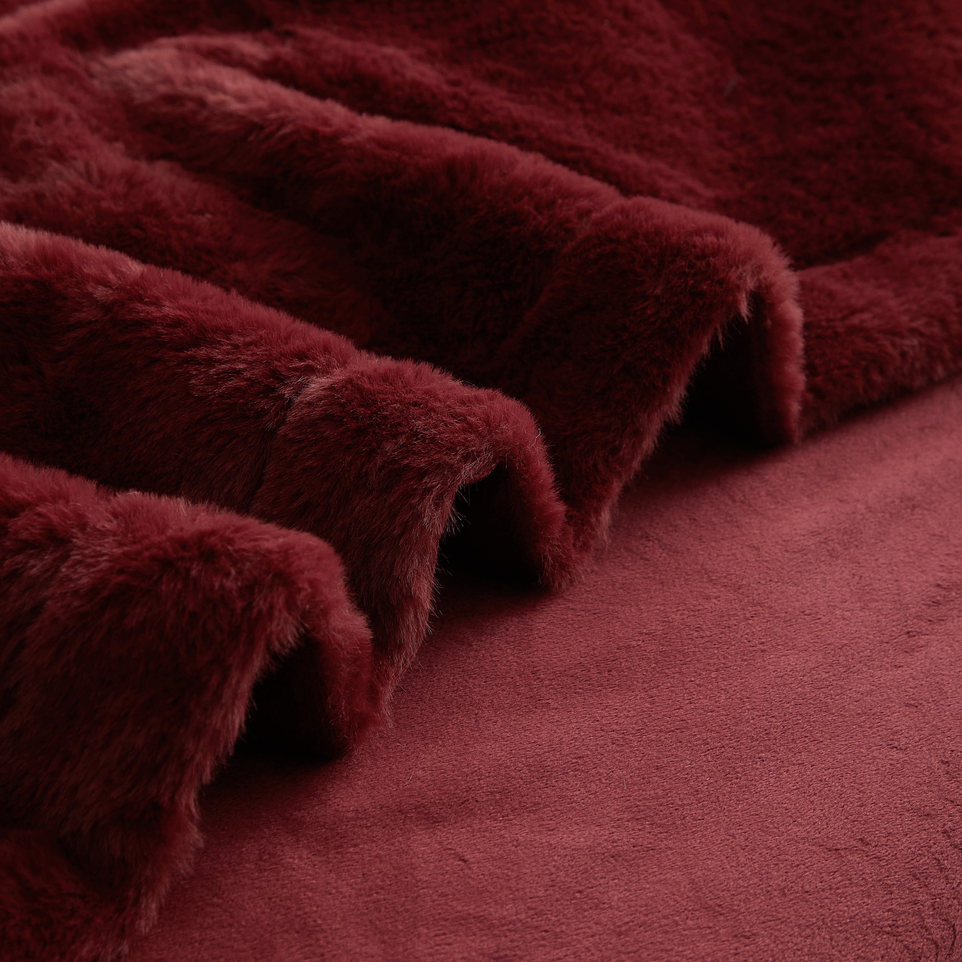 Cozy Faux Fur Super Soft luxury Blanket, Full/Queen, Luscious Merlot - Image 4