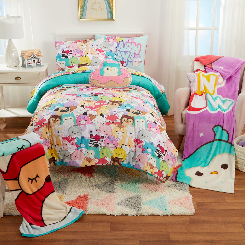 Squishmallows Kids 2 Piece Teal Blue Reversible Comforter and Pillowcase set, Twin/full - Image 3