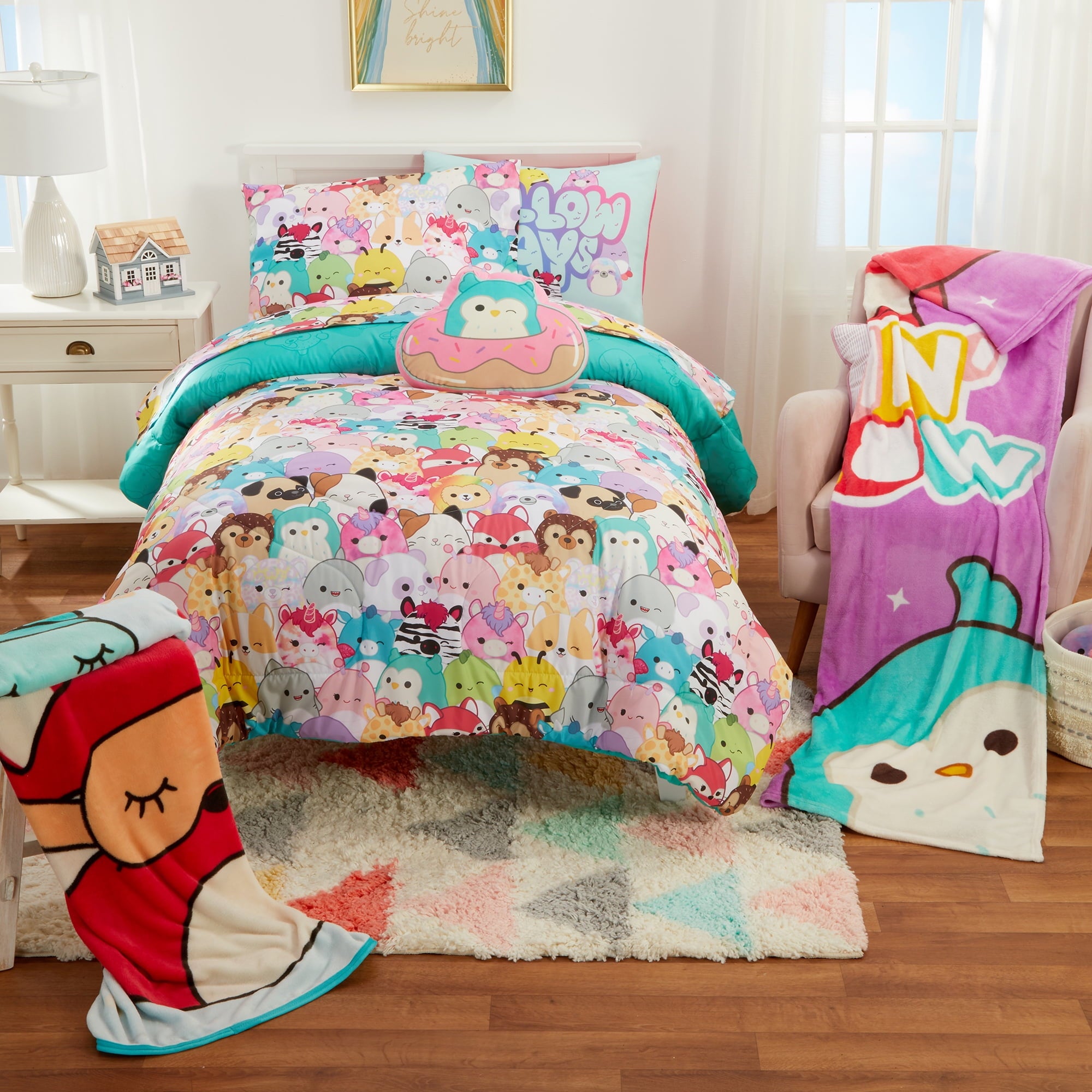 Squishmallows Kids 2 Piece Teal Blue Reversible Comforter and Pillowcase set, Twin/full - Image 3