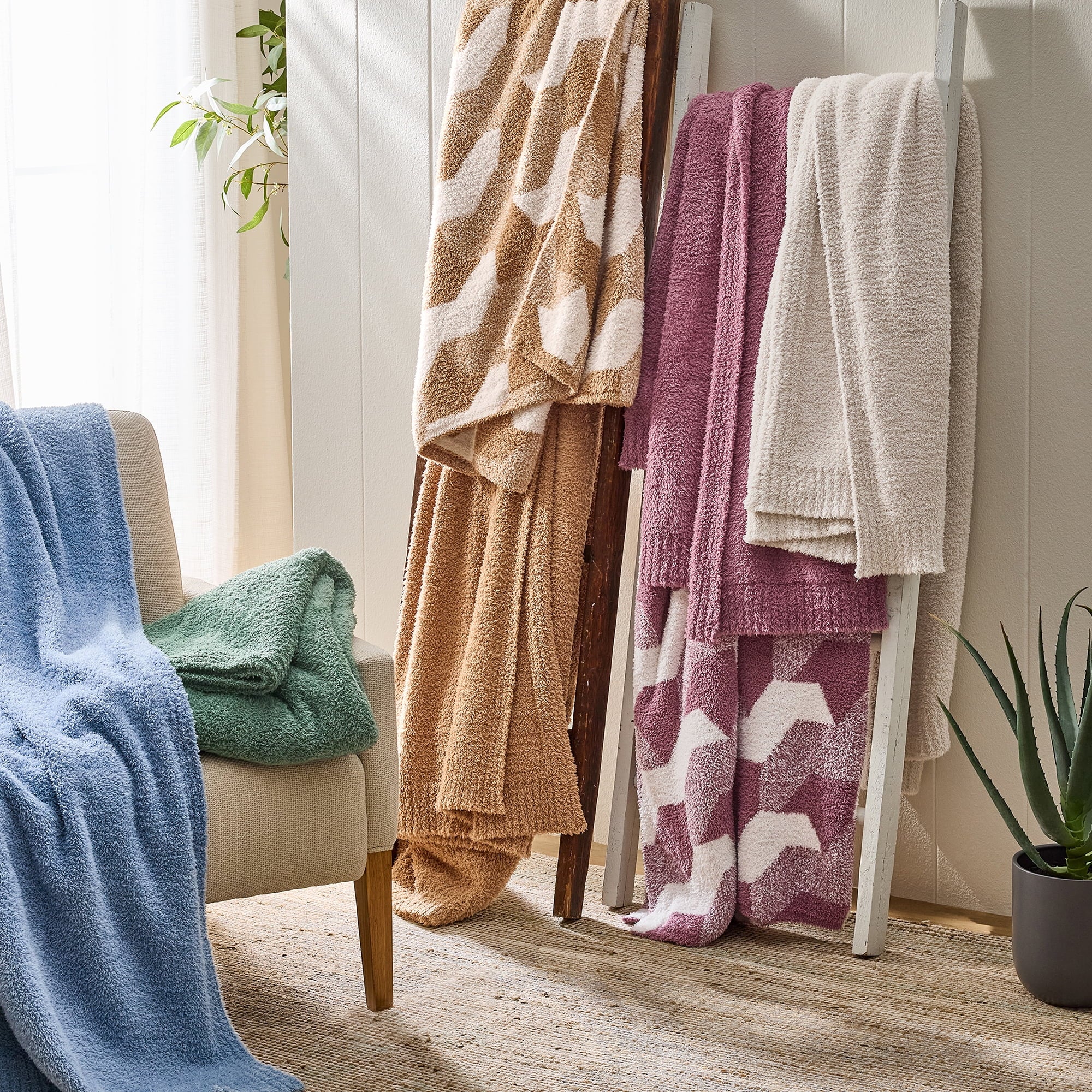 Beige Cozy Knit Throw, 50" x 72" - Image 6