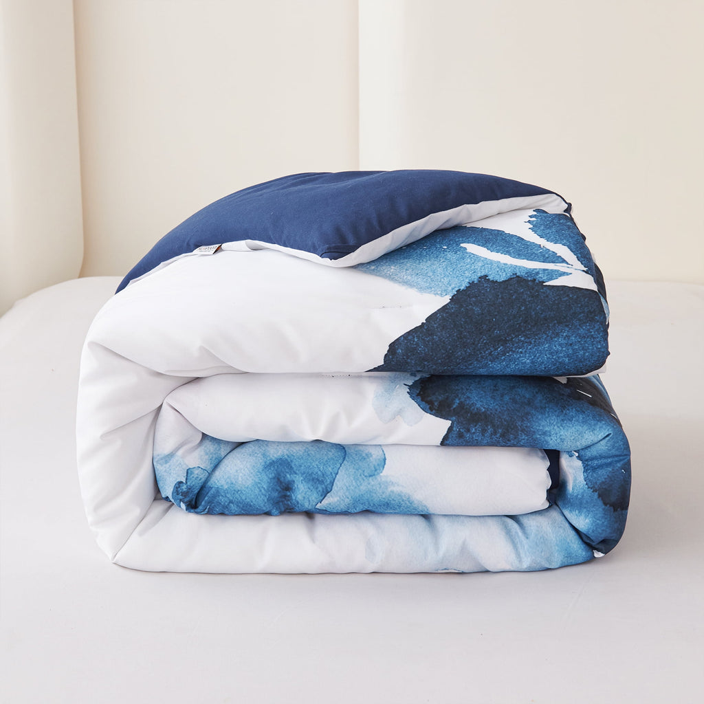 3 Pieces Blue and White Floral Comforter Set King Size, Flower Bedding with Watercolor Flowers Pattern for Women, Rev... - Image 3