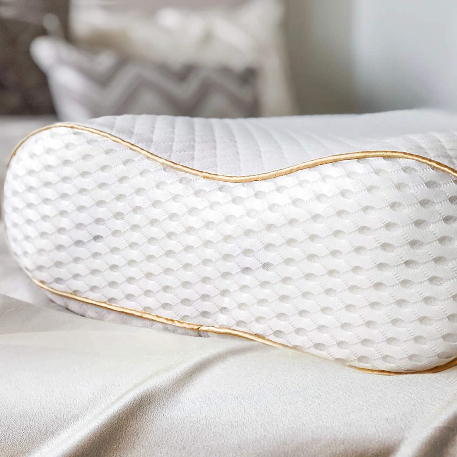 Queen Memory Foam Pillow + Extra Pillowcase, Bed Pillow for Neck & Shoulders for Adult - Image 5