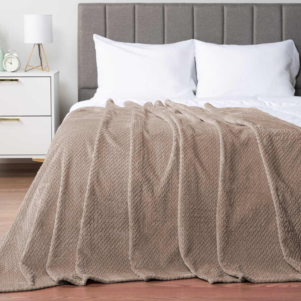 PAVILIA Soft Fleece Taupe Tan Throw Blanket for Couch, Lightweight Plush Warm Blankets for Bed, Fuzzy Cozy Flannel Blanket Throw for Sofa, T - Image 6