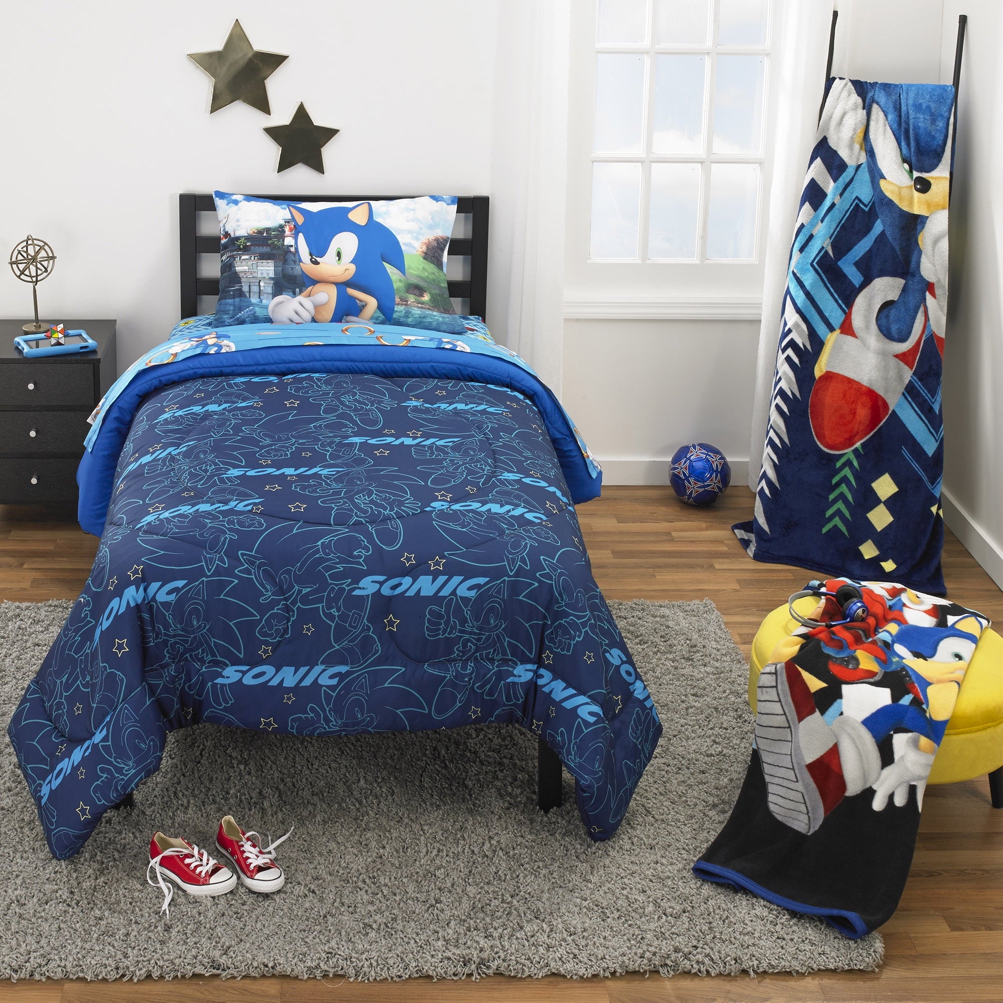 Sonic the Hedgehog Kids 2 Piece Blue Green Reversible Comforter and Pillowcase set, Twin/full - Image 4