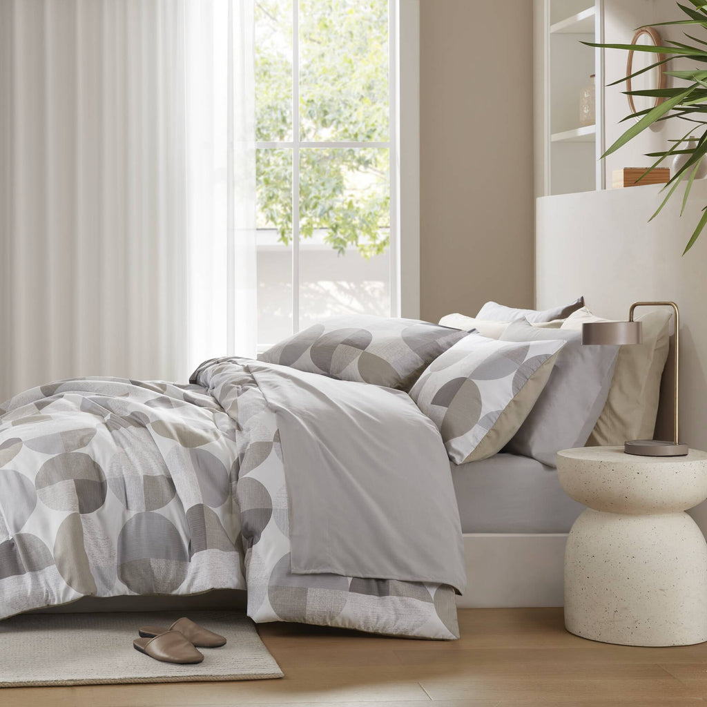 Full/Queen Size Comforter Set, Tan/Gray Bedding Set for All Seasons, 3-Piece Round Geometric Print Bedding Comforter Set - Image 4