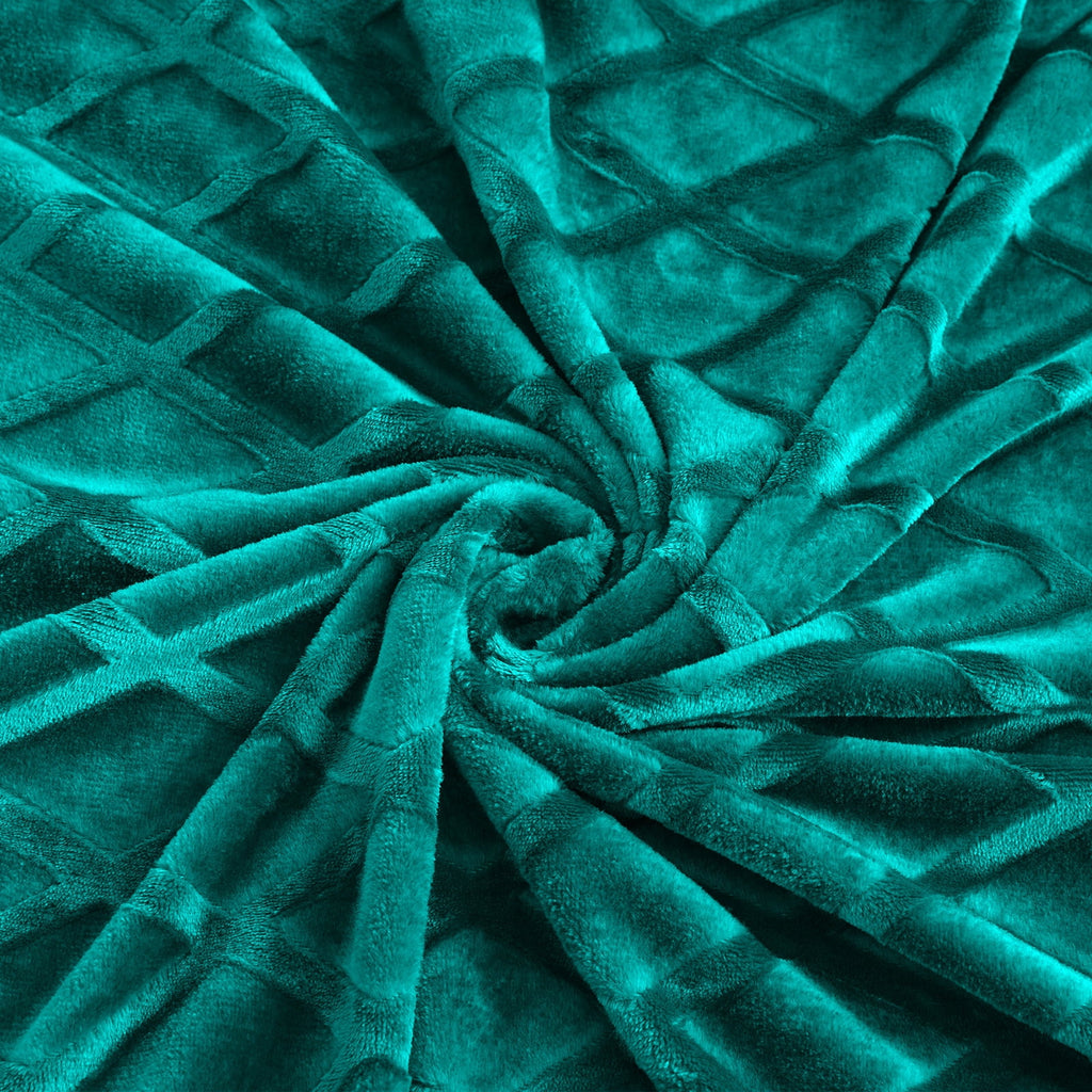 Exclusivo Mezcla Large Soft Throw Blanket for Couch, 50x70 Inches Diamond Geometry Pattern Velvet Fleece Blanket, Cozy, Warm and Lightweight - Image 2