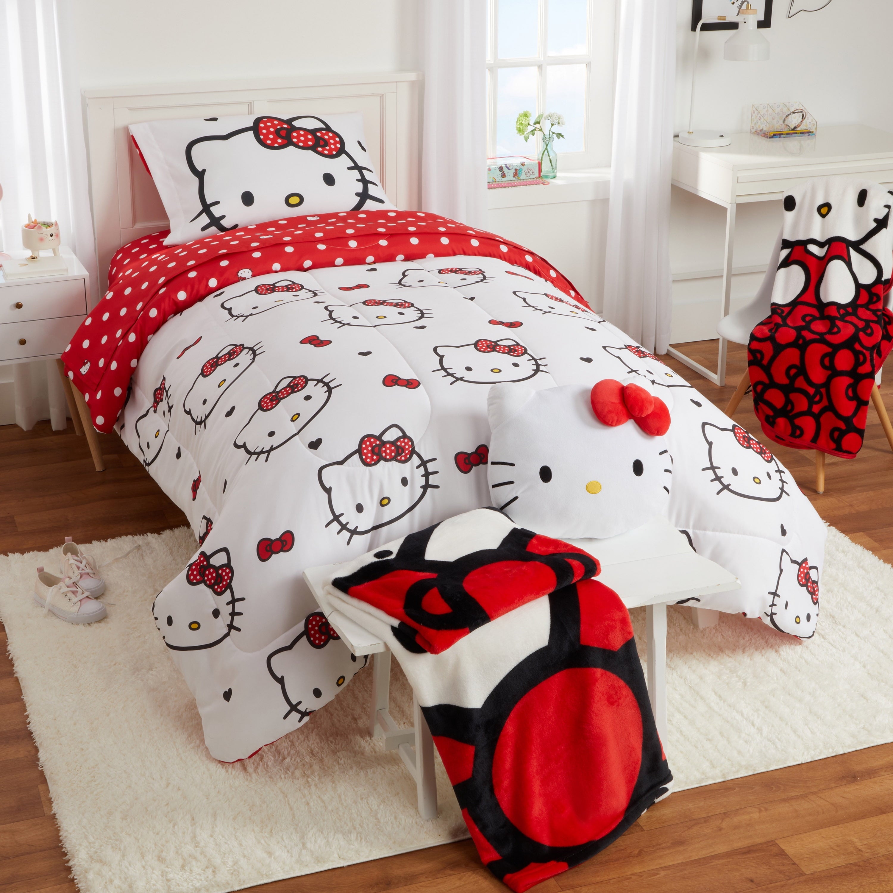 Hello Kitty Kids Red White Print Fleece Throw Blanket, 46 x 60 - Image 2